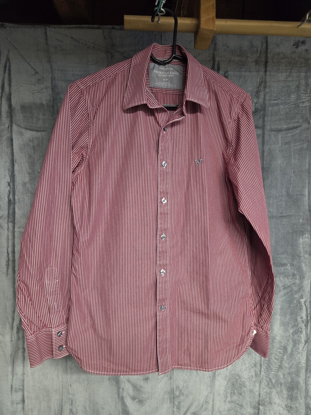 American Eagle Outfitters Men's Red and White Striped Button-Down Shirt